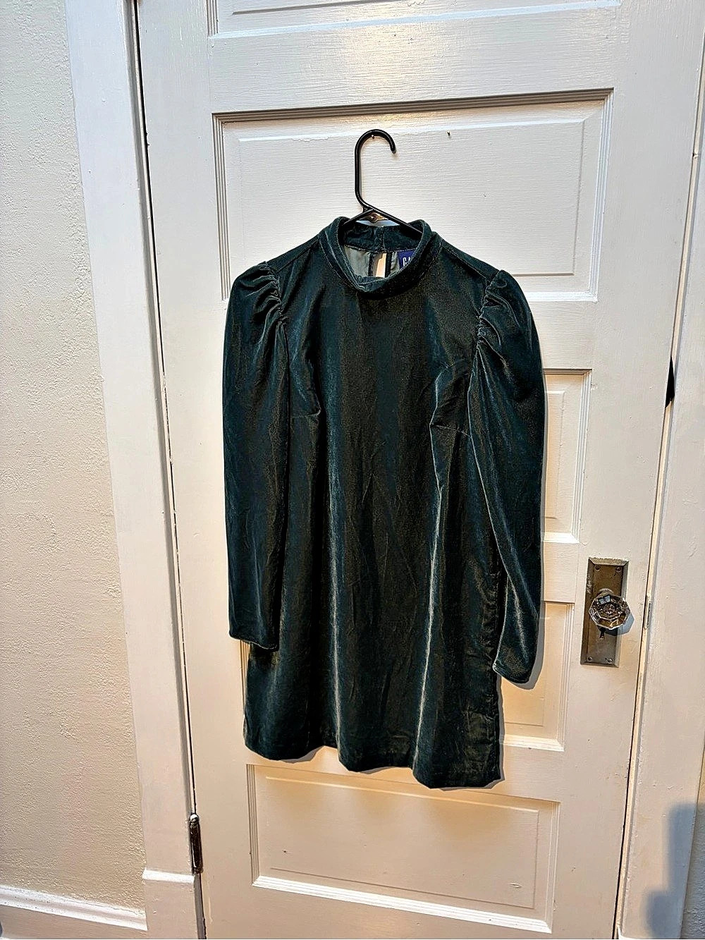 GAP Recycled Velvet Puff-Sleeve Mini Dress Velvet Mini Dress Black Size Small